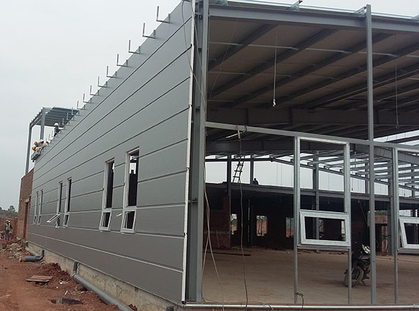 tam panel op tuong ngoai