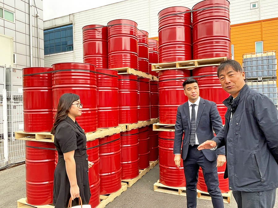 CBNV Oval Việt Nam chụp ảnh khai xuân Quý Mão 2023